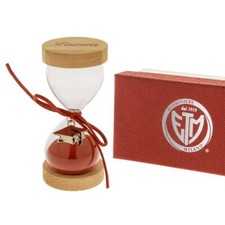 Clessidra in vetro base legno con sabbia rossa e ciondolo tocco laurea h.12,5 cm