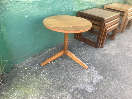 Treppiede teak rotondo - in,