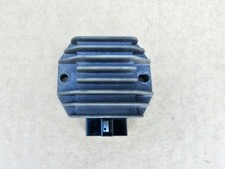 Regolatore di tensione Yamaha