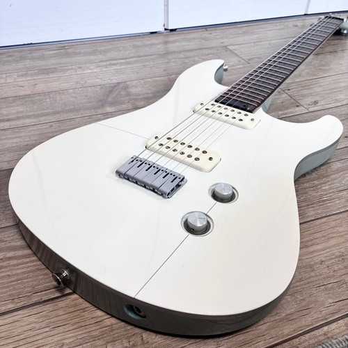 Chitarra elettrica ultra