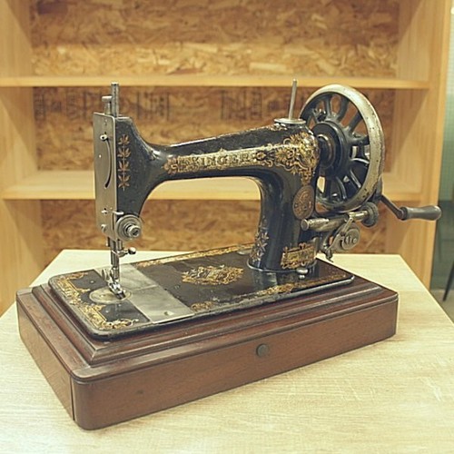 Antica macchina cucire a - antica,