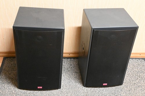 Pezzi monitor studio - studio, k+h