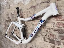 Telaio Kona Stinky Six incl. Fox Vanilla R Coil - Ricondizionato 18” Classico