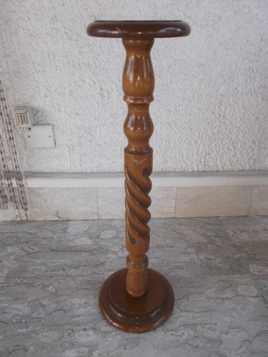 Vecchia colonna legno - vecchia, in