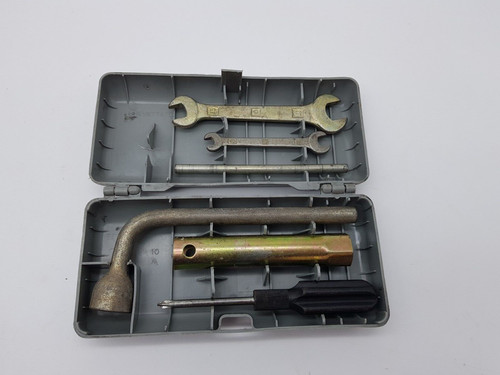 Spark plug wrenches tool kit - plug,