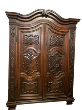 Armadio Barocco Piemontese noce massiccio epoca XVII secolo