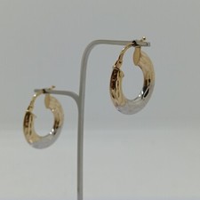 ORECCHINI A CERCHIO A SEZIONE