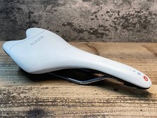 Sella ASTUTE Skyline SR bianca