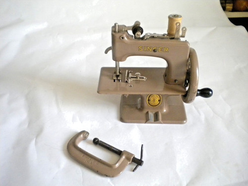 Singer sewhandy model beige - model,