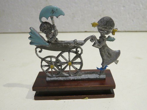 Vecchio soprammobile bambina - vecchio,