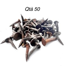 Lotto 50 chiodi antichi in ferro battuto forgiati vecchi chiodini per restauro x