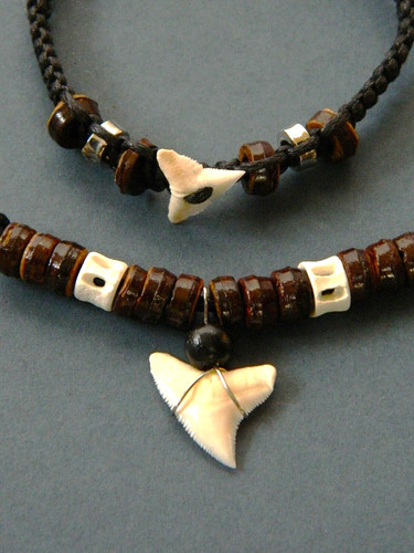 Collana denti squalo - denti,