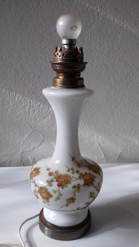 Lampe opaline fleurie - lampe,