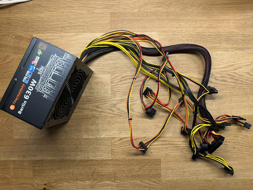 Alimentatore thermaltake - pc,
