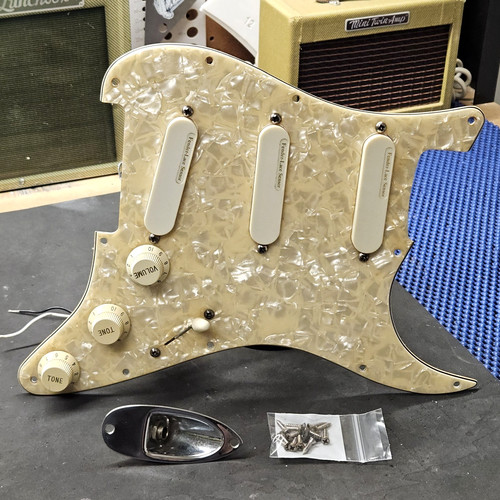 1997 fender strat - 1997,