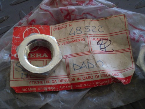 048522 dado mozzo gilera - dado,