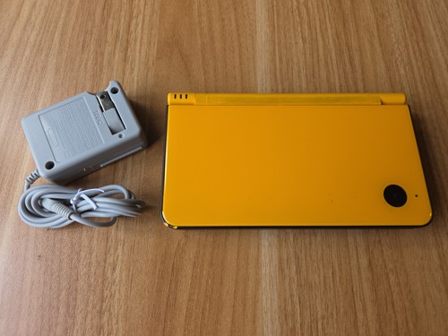 Nintendo dsi yellow - nintendo,