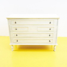 Elegante cassettiera bianca in