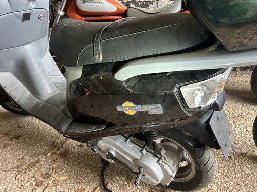 Carena piaggio sfera 125 - carena,