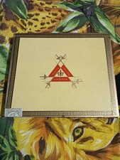 MONTECRISTO N.1   ASSOLUTA RARITA' SCATOLA CON 25 SIGARI 