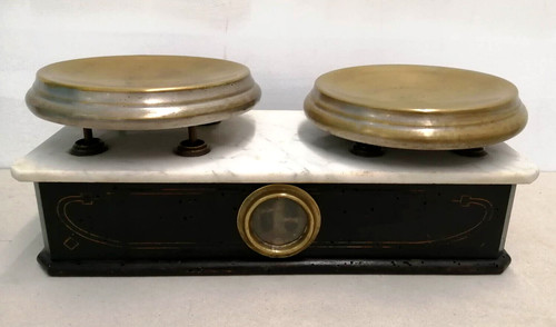 Antica bilancia legno con - antica,