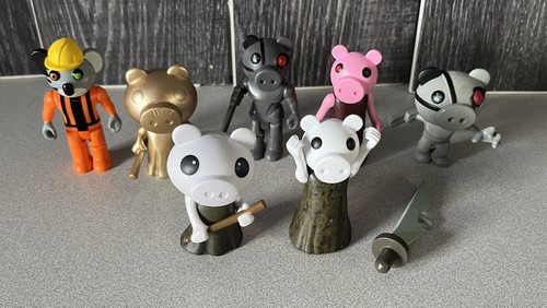 Roblox piggy figures - roblox, lot