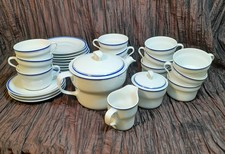 Servizio da tea da 12 persone marca Ginori in porcellana bianca con filo oro e b