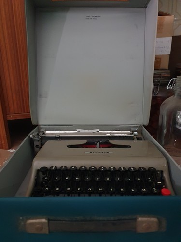 Macchina scrivere olivetti - da,
