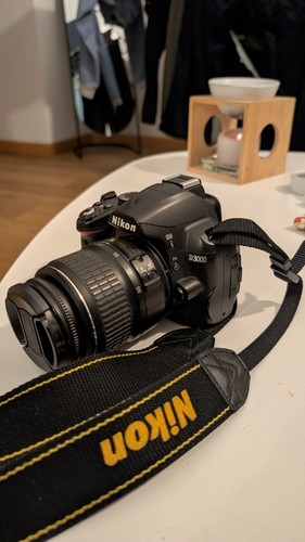 Nikon d3000 s - nikon,
