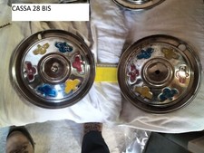 VESPA 2 COPPE COPRI CERCHIO - BORCHIE - PITTURATI CON FIORE - USATE DELL'EPOCA