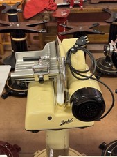 berkel mod 114 elettrica restaurata avorio con piedistallo