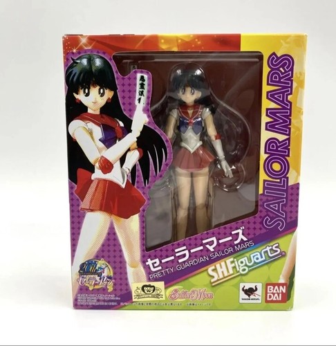 Sailor moon figure - moon,