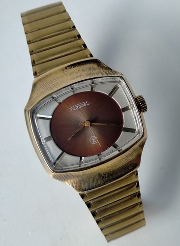 Orologio meccanico sovietico