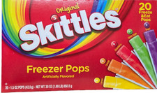 SKITTLES 20 'Freezer Pops' 5 varietà di frutta = 20 gelati all'acqua 850 gr USA