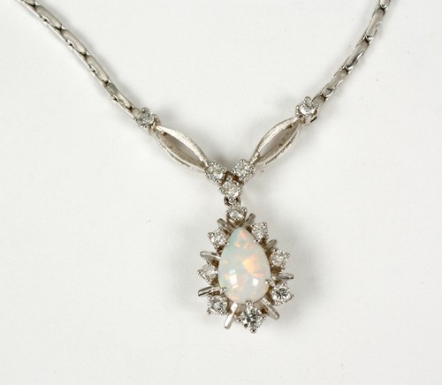 Elegante collier con luminoso - collier,