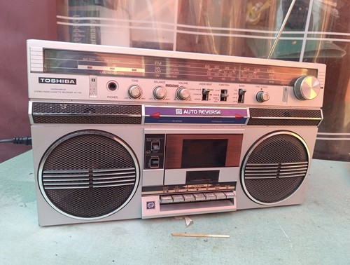 Toshiba 170s stereo radio - toshiba,