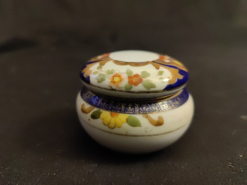 Vaso con - , coperchio