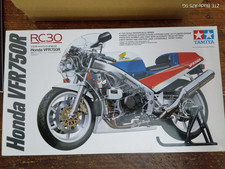 TAMIYA 14057 KIT 1/12 - HONDA VFR 750 R (RC 30) - Carena Trasparente