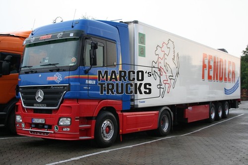Foto camion mercedes benz - foto,