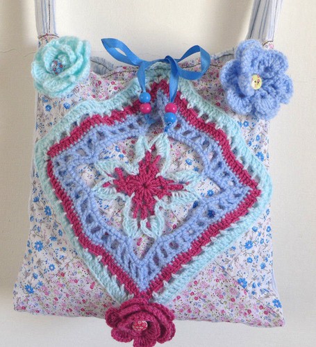 Borsa trapuntata mano rosa - trapuntata, e