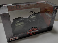 MAISTO H-D CUSTOM  1:18 MOTO