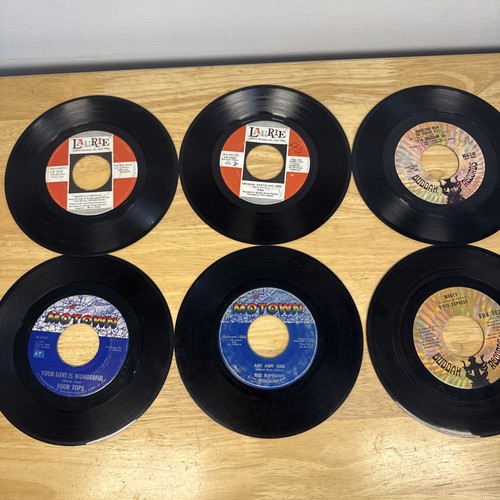 Lot vintage 45 records - of,