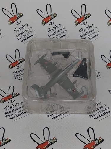Die cast aermacchi - ", "