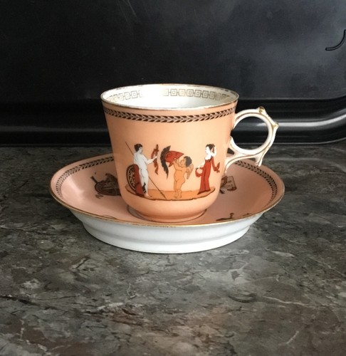 Tasse sous - tasse, en