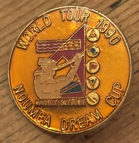 Pin badge world - pin’s,