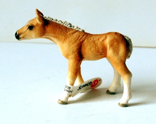 Schleich 13699 puledro - –,