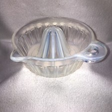 FRY Opalescent Glass Ribbed Citrus Reamer Juicer Model 1967 Vintage 1930’s