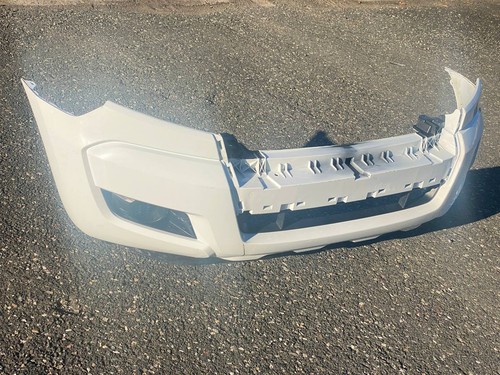 Paraurti anteriore bianco per