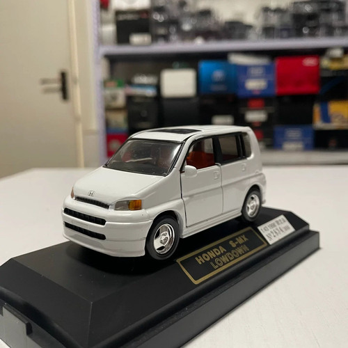 Modellino pressofuso bianco