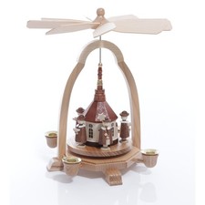 Piramide Con Chiesa Ca